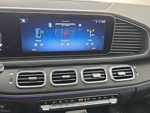 Used 2025 Mercedes-Benz GLS 450 GLS 450 image 21