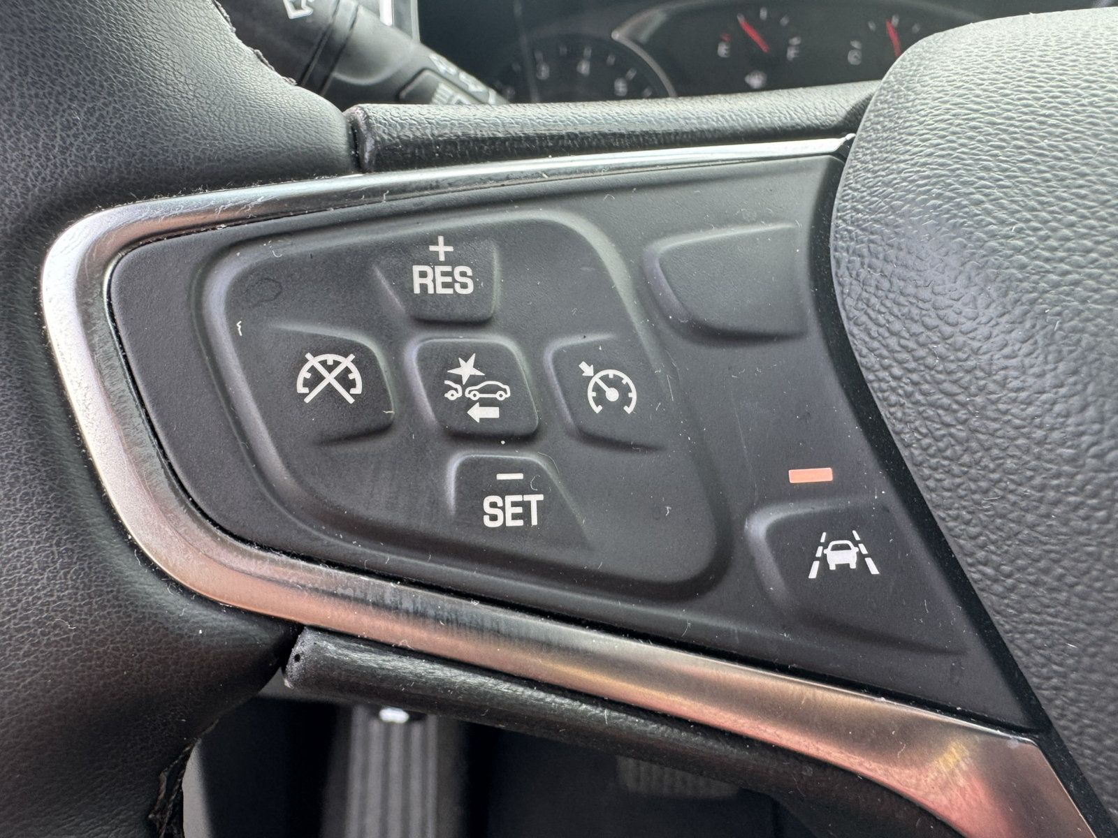 Used 2024 Chevrolet Equinox LT AWD/4WD image 27