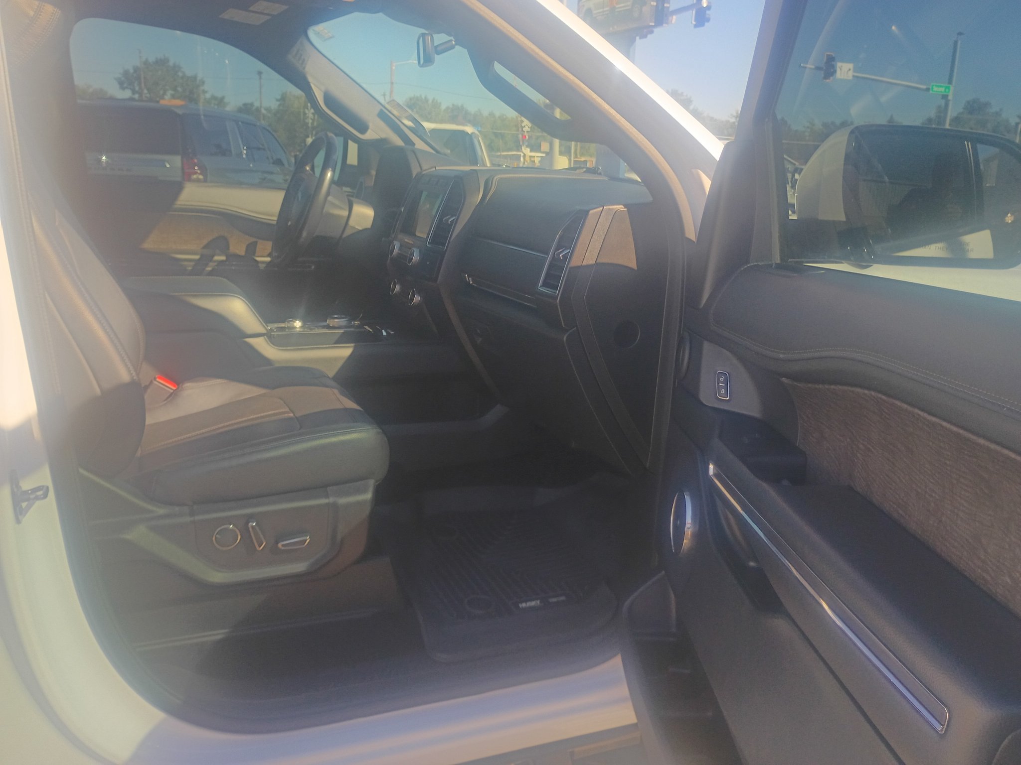 Used 2018 Ford Expedition Max Limited w/ Equipment Group 302A AWD/4WD image 13