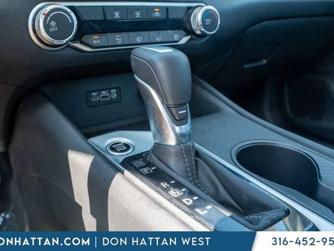 Used 2025 Nissan Altima 2.5 SV FWD image 10