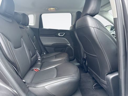 Used 2022 Jeep Compass Latitude AWD/4WD image 17