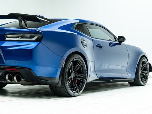 Used 2018 Chevrolet Camaro ZL1 image 12