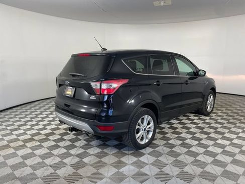 Used 2017 Ford Escape SE AWD/4WD image 16