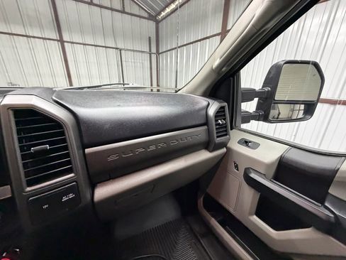 Used 2020 Ford F250 XL w/ STX Appearance Package AWD/4WD image 21