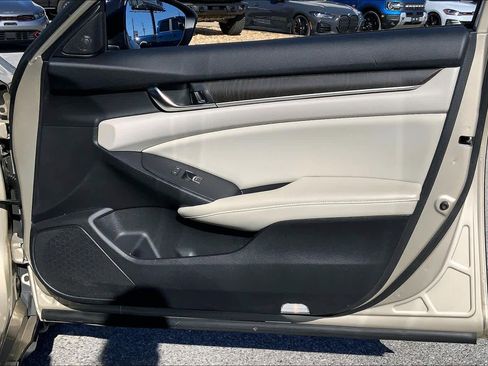 Used 2018 Honda Accord EX-L image 21