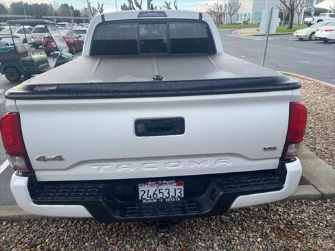 Certified 2022 Toyota Tacoma SR image 7