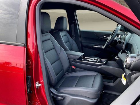 New 2026 Chevrolet Equinox LT w/ Convenience Package II image 12