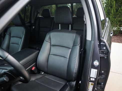 Certified 2024 Honda Ridgeline RTL image 17