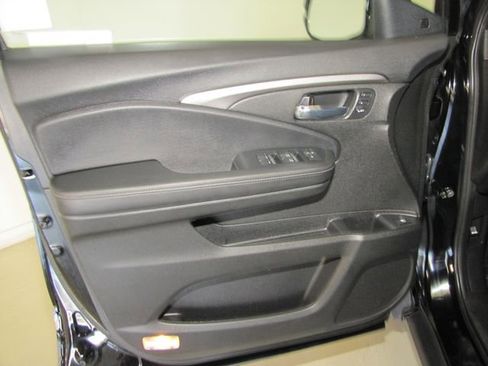Certified 2023 Honda Ridgeline RTL-E image 11