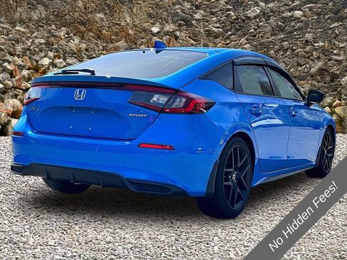 Used 2023 Honda Civic Sport image 2