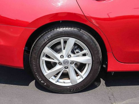 Used 2013 Nissan Altima 2.5 SV FWD image 9