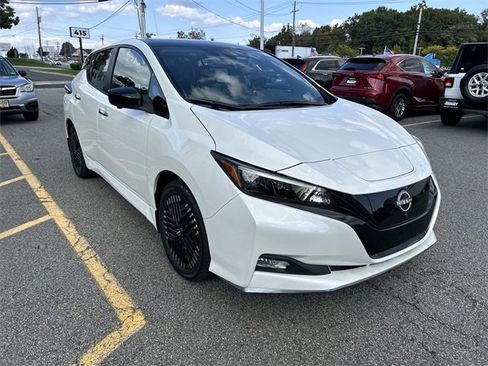 Used 2024 Nissan Leaf SV Plus image 5