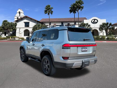 Used 2025 Lexus GX 550 AWD/4WD image 4