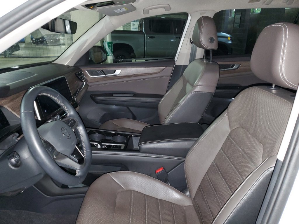 Used 2024 Volkswagen Atlas SEL AWD/4WD image 21