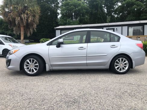 Used 2014 Subaru Impreza 2.0i Premium AWD/4WD image 8
