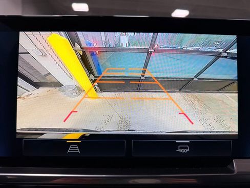 Used 2025 Chevrolet Silverado 1500 LT image 52