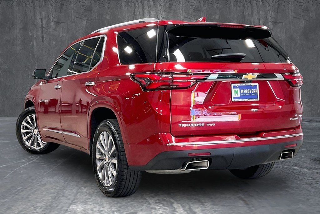 Used 2023 Chevrolet Traverse Premier AWD/4WD image 4