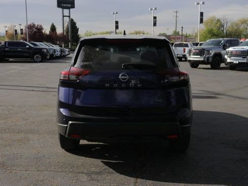 Used 2026 Nissan Rogue SV AWD/4WD image 5