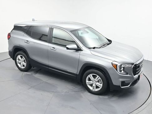 Certified 2024 GMC Terrain SLE image 25