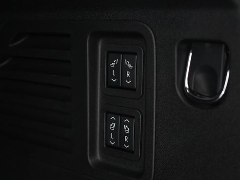 Used 2026 Buick Enclave Sport Touring w/ Power Package AWD/4WD image 20