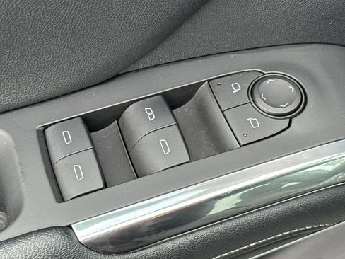 Certified 2024 Chevrolet Traverse LT image 11