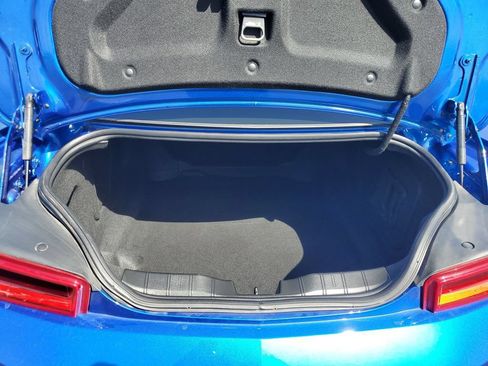 Used 2017 Chevrolet Camaro SS RWD image 32