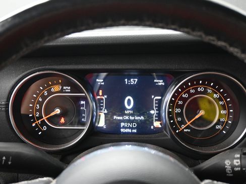 Used 2020 Jeep Wrangler Unlimited Sahara AWD/4WD image 26