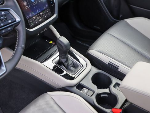 Used 2025 Subaru Forester Limited image 14