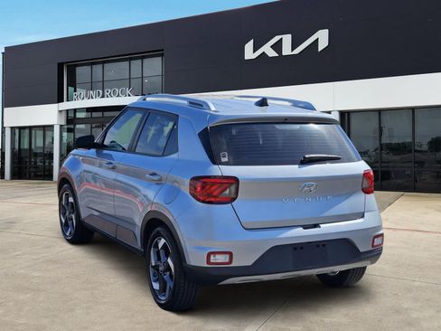 Used 2022 Hyundai Venue SEL w/ Cargo Package FWD image 5
