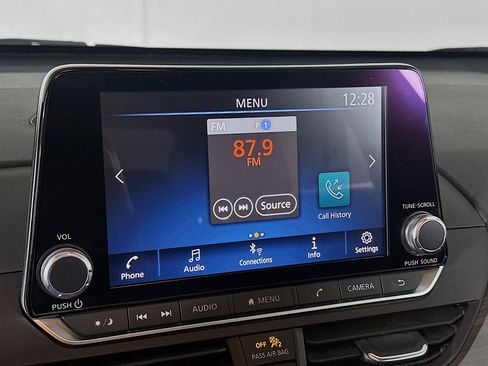 Used 2024 Nissan Altima 2.5 SV image 21