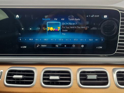 Used 2022 Mercedes-Benz GLE 450 4MATIC image 17