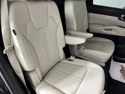 Used 2025 Kia Sorento EX AWD/4WD image 38