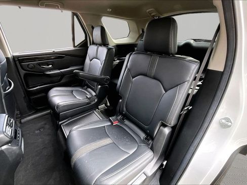 Used 2024 Honda Pilot EX-L image 18