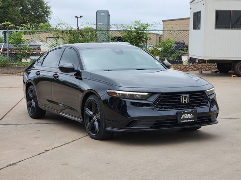Used 2023 Honda Accord Sport image 3