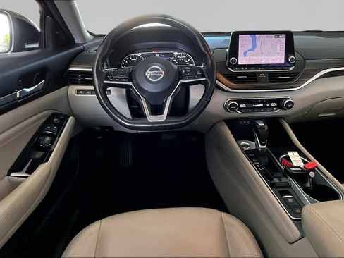 Used 2022 Nissan Altima 2.5 SL FWD image 10