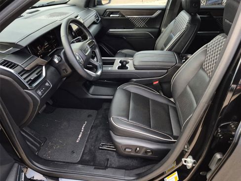 Certified 2025 GMC Acadia Denali image 11