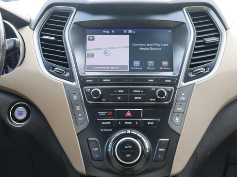 Used 2019 Hyundai Santa Fe XL FWD image 14