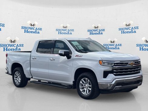 Used 2022 Chevrolet Silverado 1500 LTZ w/ Z71 Off-Road Package AWD/4WD image 10