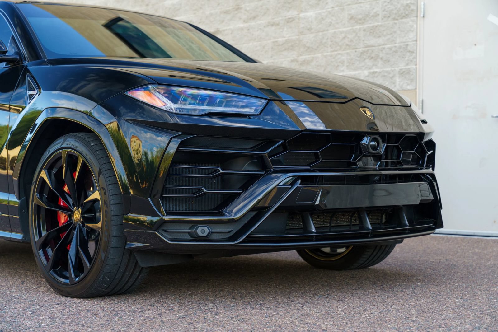 Used 2021 Lamborghini Urus AWD/4WD image 46
