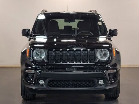 Used 2022 Jeep Renegade Altitude image 3