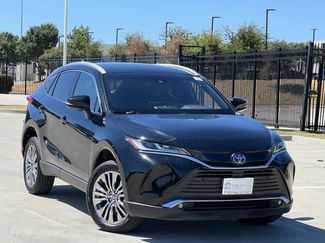 Used 2023 Toyota Venza XLE AWD/4WD video 1