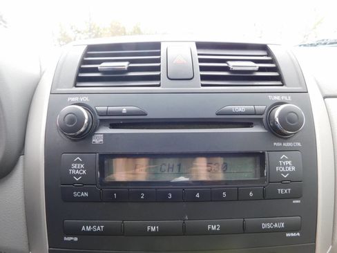 Used 2010 Toyota Corolla LE image 11