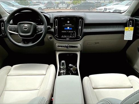 New 2026 Volvo XC40 B5 Ultra w/ Climate Package image 9