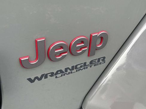 Used 2019 Jeep Wrangler Unlimited Rubicon w/ Advanced Safety Group AWD/4WD image 30