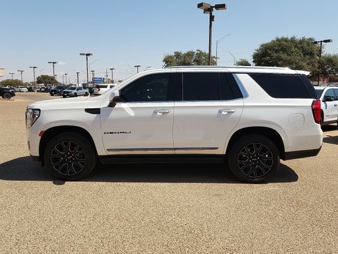 Used 2024 GMC Yukon Denali Ultimate AWD/4WD image 2