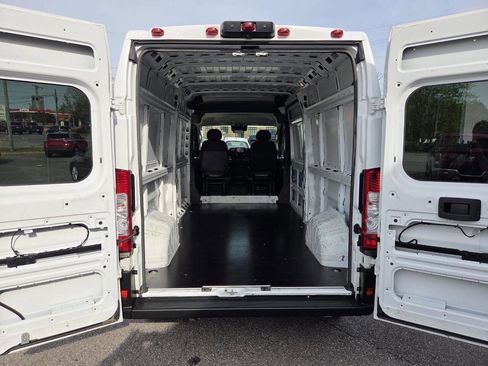 Used 2023 RAM ProMaster 2500 image 13