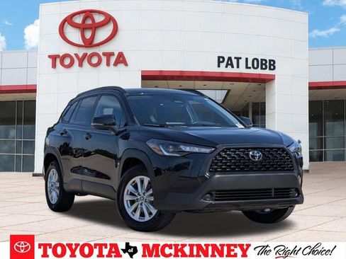Used 2024 Toyota Corolla Cross LE FWD image 1