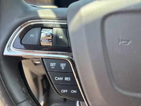 Used 2023 Lincoln Nautilus Reserve FWD image 12