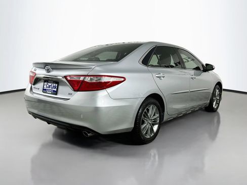 Used 2017 Toyota Camry SE FWD image 8