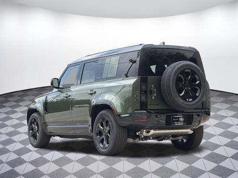 New 2026 Land Rover Defender 110 X-Dynamic SE AWD/4WD image 3